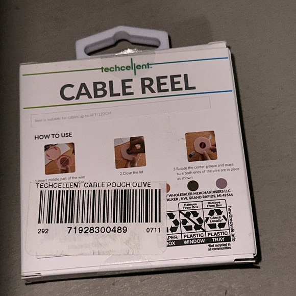 techcellent Bundle -Magnetic Wallet Stand-Charge & Sync Wrist Strap-Cable Reel - Picture 7 of 7